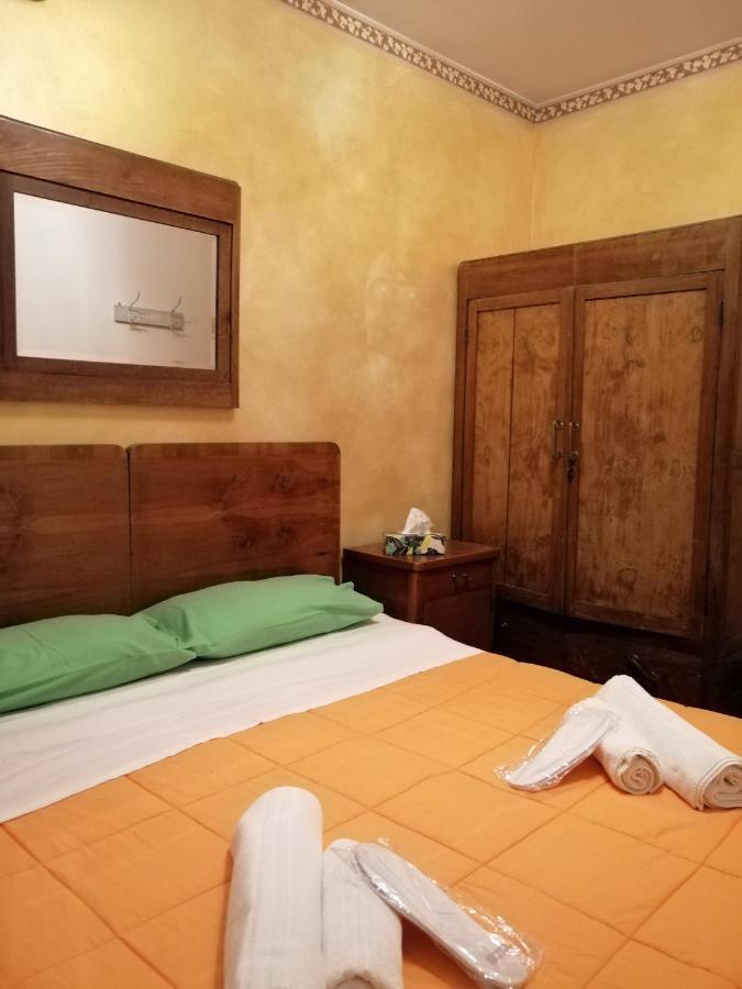 Standard Double Room with Shared Bathroom