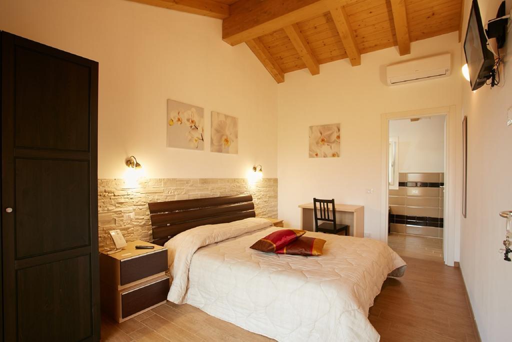 Deluxe Double Room Extra Bed