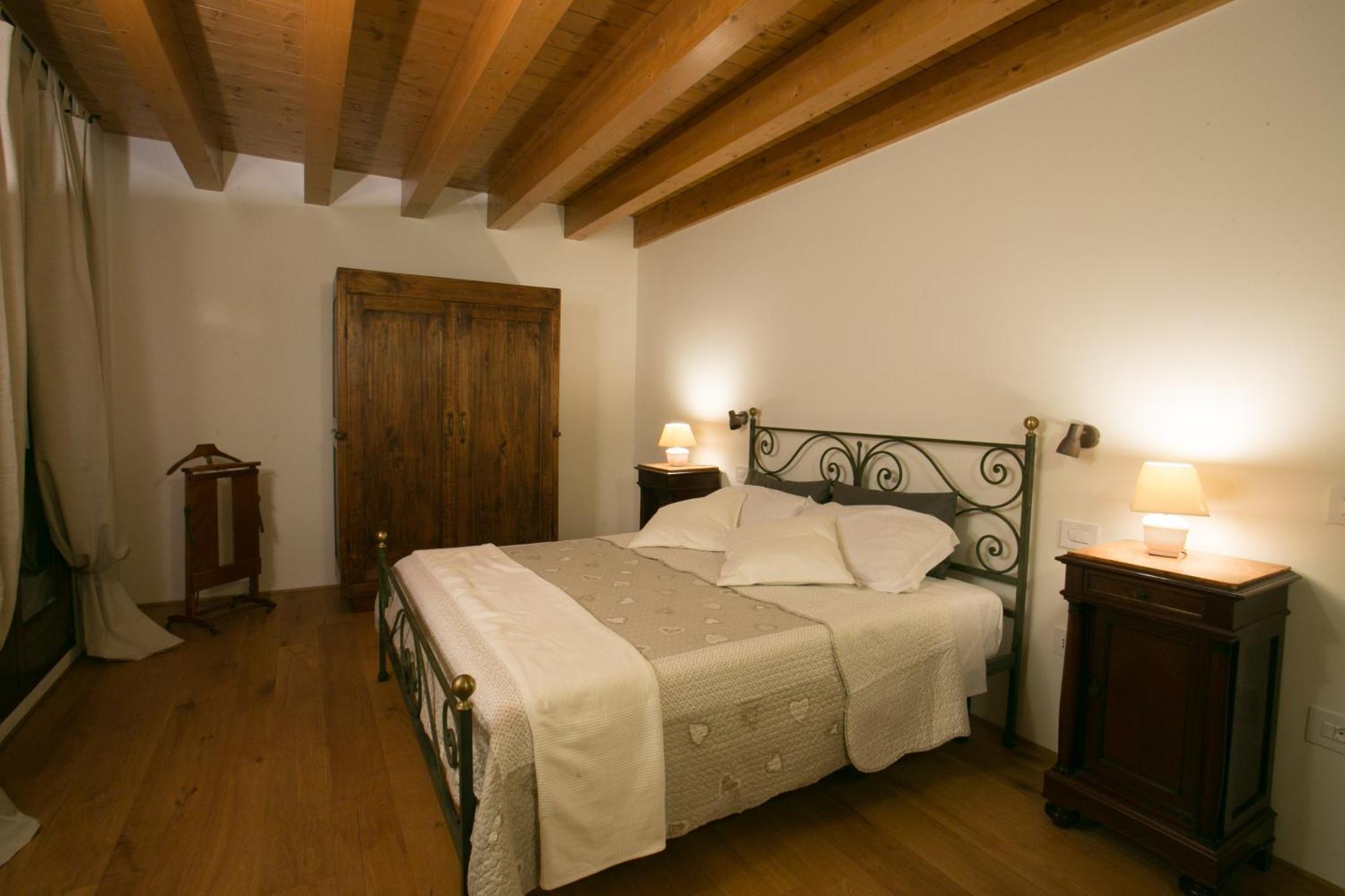 Double Room Private External Bathroom
