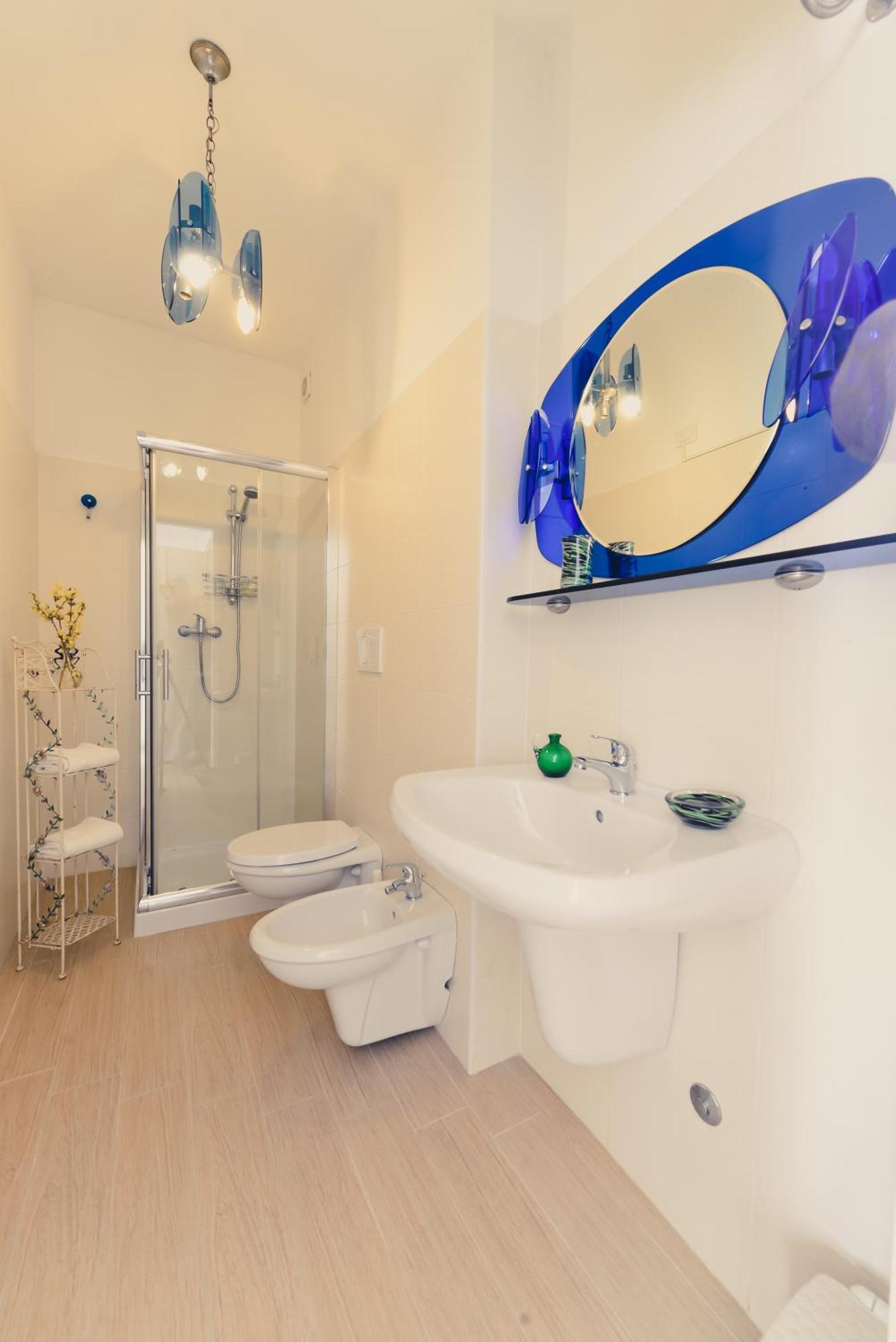 Deluxe Double Room (2 Adults + 1 Child)