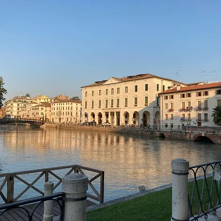 Maison Altinia, Locazione In Centro Storico A Due Passi Dalla Stazione-2
